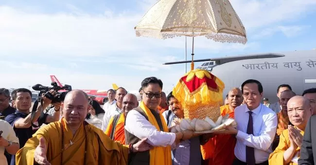 日本語ガイド付きのツアー ベトナムにおける仏舎利の巡行儀式